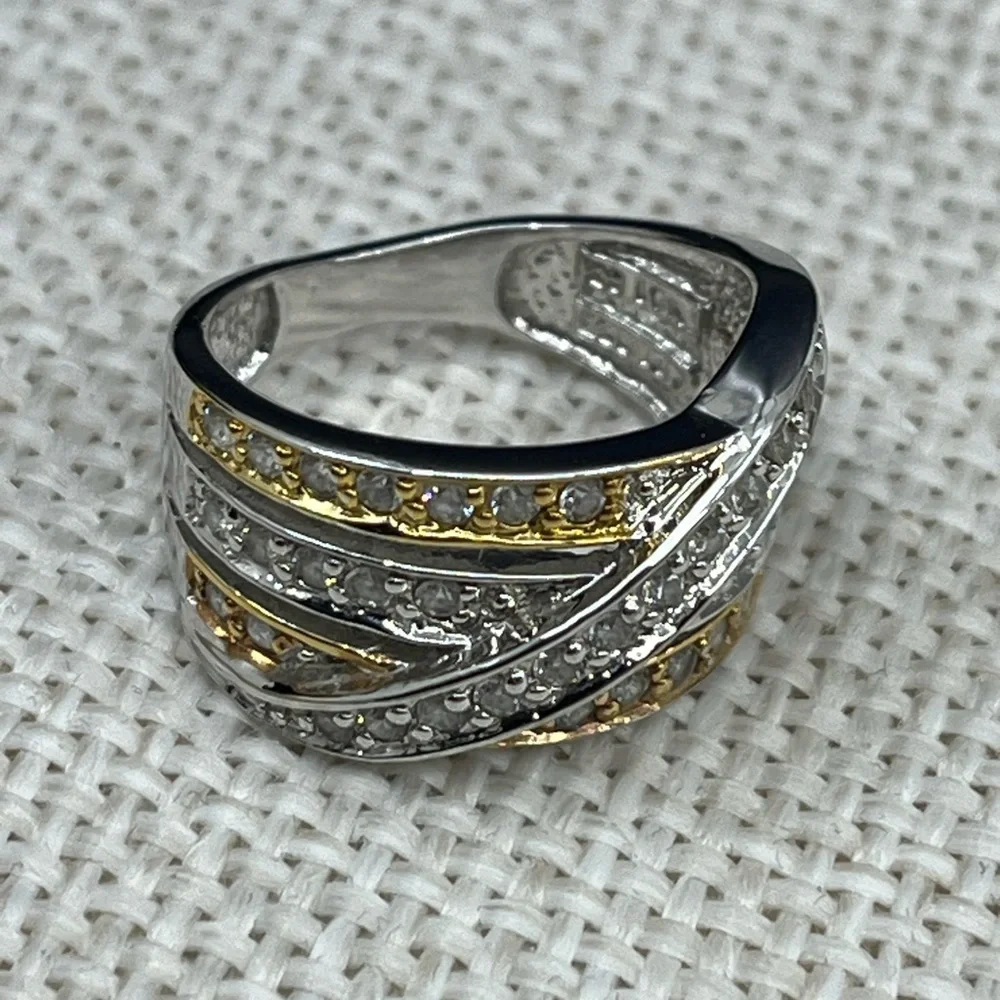 Stunning 925 Sterling Silver Two-Tone Crossover Ring โ Size 5.5 - Picture 11 of 17